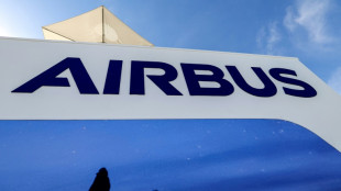 Airbus tient bon malgr&eacute; l'incertitude sur les droits de douane