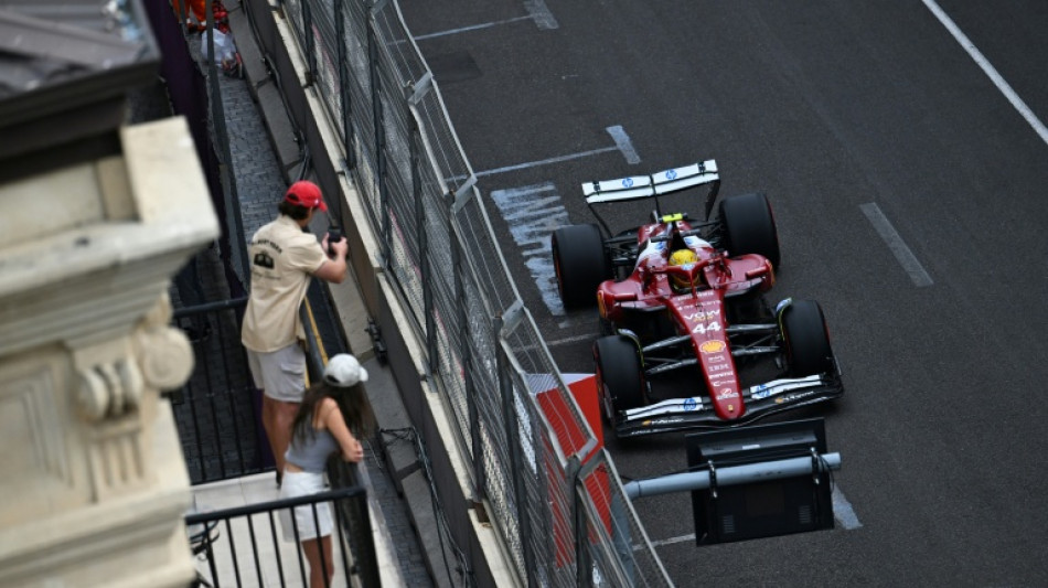 Hamilton brilha nos treinos livres do GP do Azerbaij&atilde;o; McLaren tem problemas