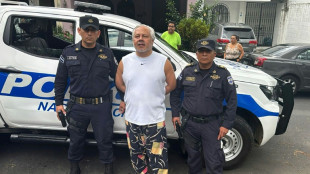 Detenido en El Salvador abogado cr&iacute;tico de Bukele, acusado de "lavado de dinero"