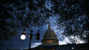 Senat beschlie&szlig;t umstrittenen Haushaltsplan f&uuml;r von Trump gewollte Steuerk&uuml;rzungen