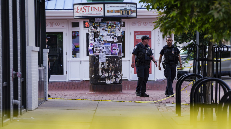 Salgono a 12 i feriti dell'attentato in Colorado