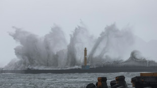 Tufão Haikui atinge Taiwan e provoca fortes chuvas