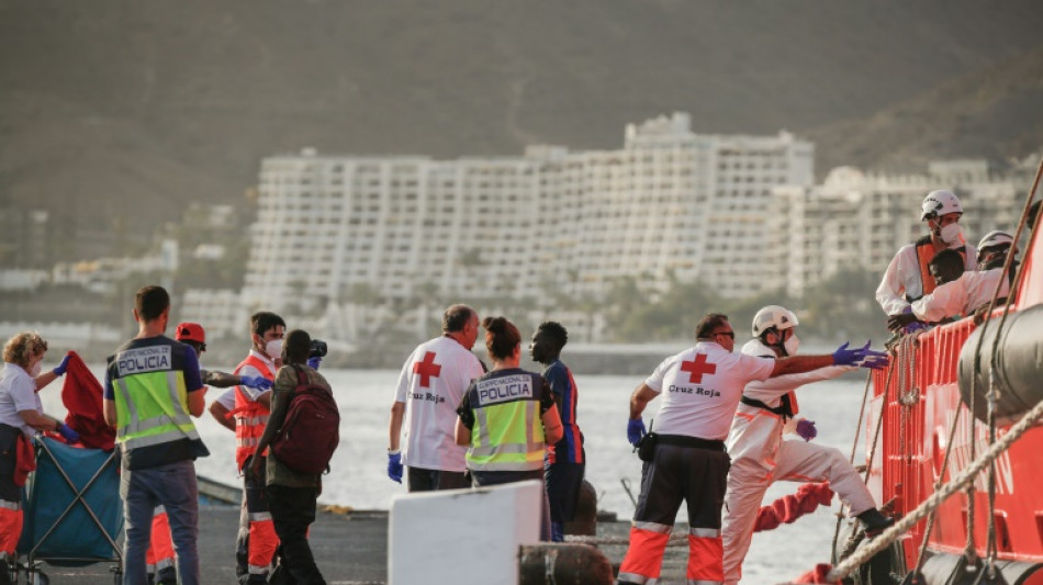 Rescatistas espa&ntilde;oles no logran localizar m&aacute;s migrantes cerca de Canarias