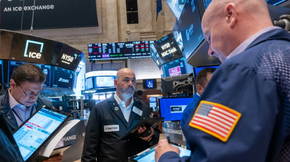 Wall Street ouvre en ordre dispersé après des résultats mitigés