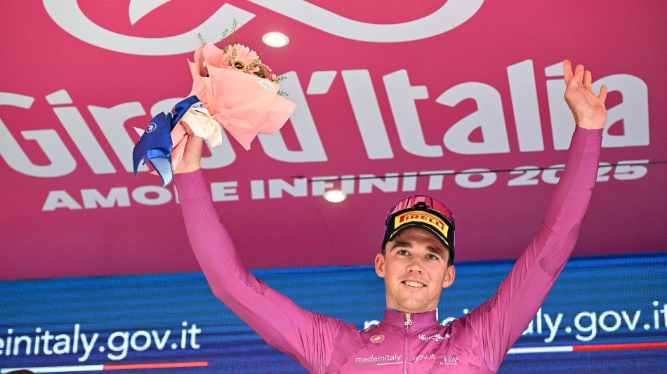 Giro: Pedersen vince la 13/a tappa, Del Toro rimane in rosa
