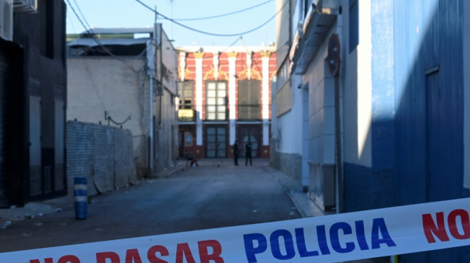 Espagne: enqu&ecirc;te et recueillement apr&egrave;s l'incendie meurtrier d'une discoth&egrave;que