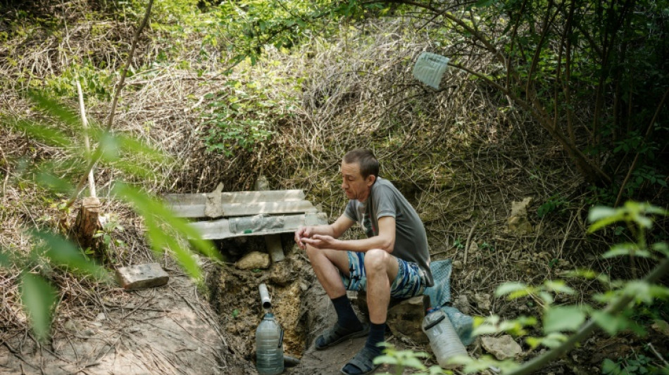 Un hilo de agua potable, salvavidas en una zona de guerra de Ucrania
