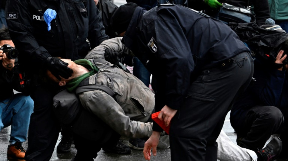 Verurteilung von f&uuml;nf Klimaaktivisten nach Stra&szlig;enblockade in K&ouml;ln rechtskr&auml;ftig