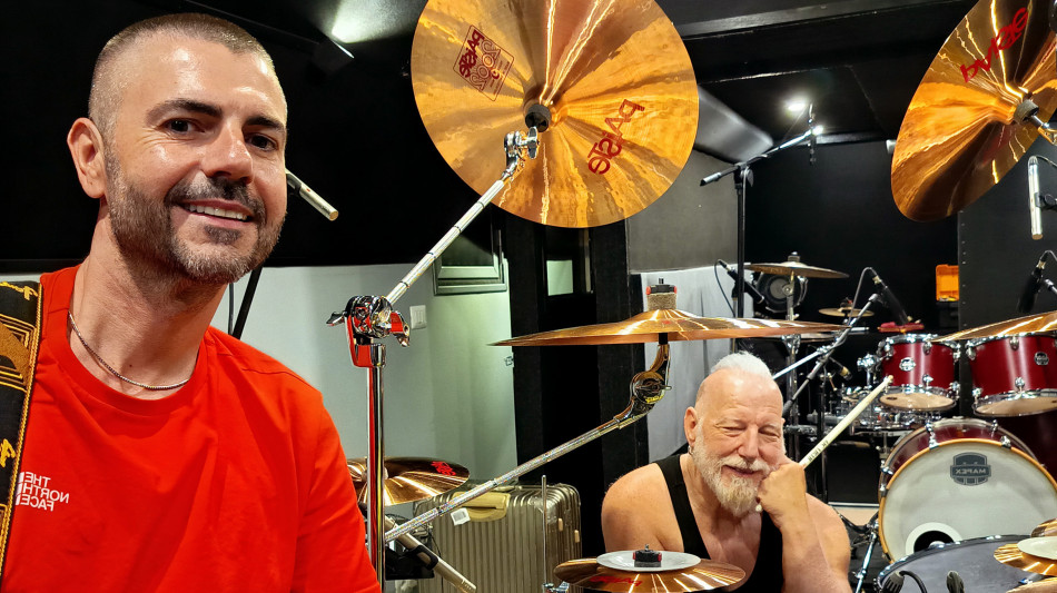 Sold out il 'rock show' di Gianni Fiorellino a Napoli