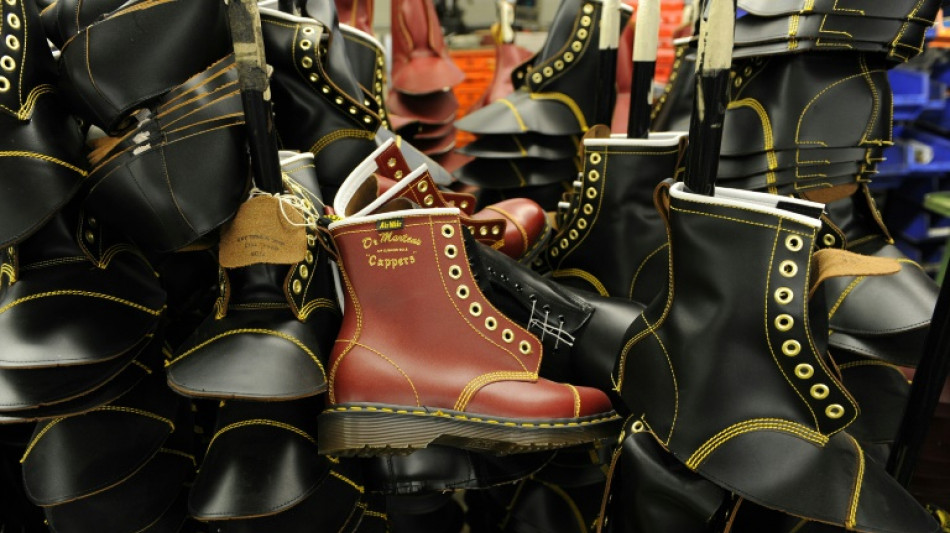 Umsatzwarnung: Aktienkurs von Schuhmarke Dr. Martens f&auml;llt um mehr als 25 Prozent