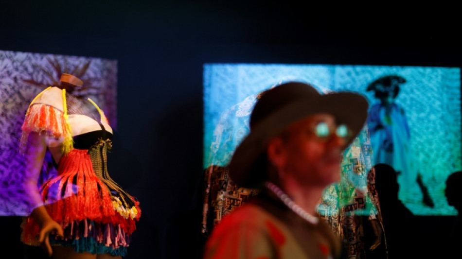 La richesse de la mode africaine c&eacute;l&eacute;br&eacute;e au V&A museum de Londres