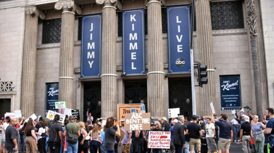 Les g&eacute;ants des m&eacute;dias c&egrave;dent aux pressions de Trump par calcul &eacute;conomique