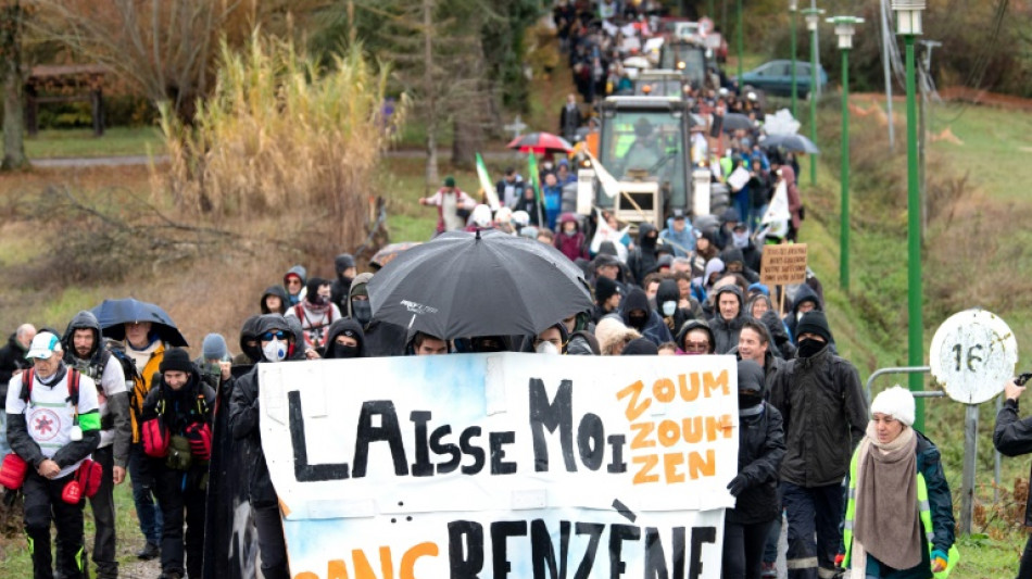 Dans le Tarn, l'A69 et ses "usines &agrave; bitume" inqui&egrave;tent et mobilisent