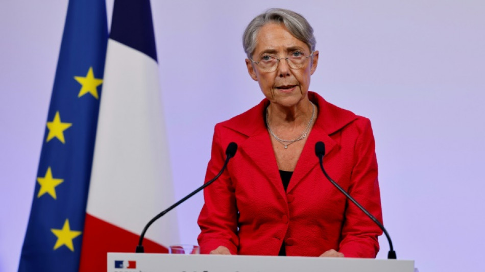 Frankreichs Premierministerin Borne bietet Rücktritt an - Macron lehnt ab