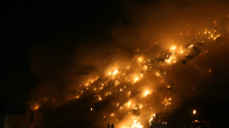 Inde: vague de chaleur extr&ecirc;me &agrave; Delhi, des d&eacute;charges prennent feu 