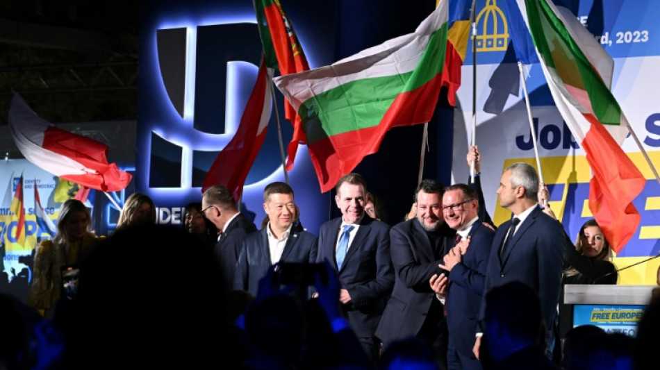 Rechtsau&szlig;en-Parteien stimmen sich in Florenz auf Europawahlkampf ein