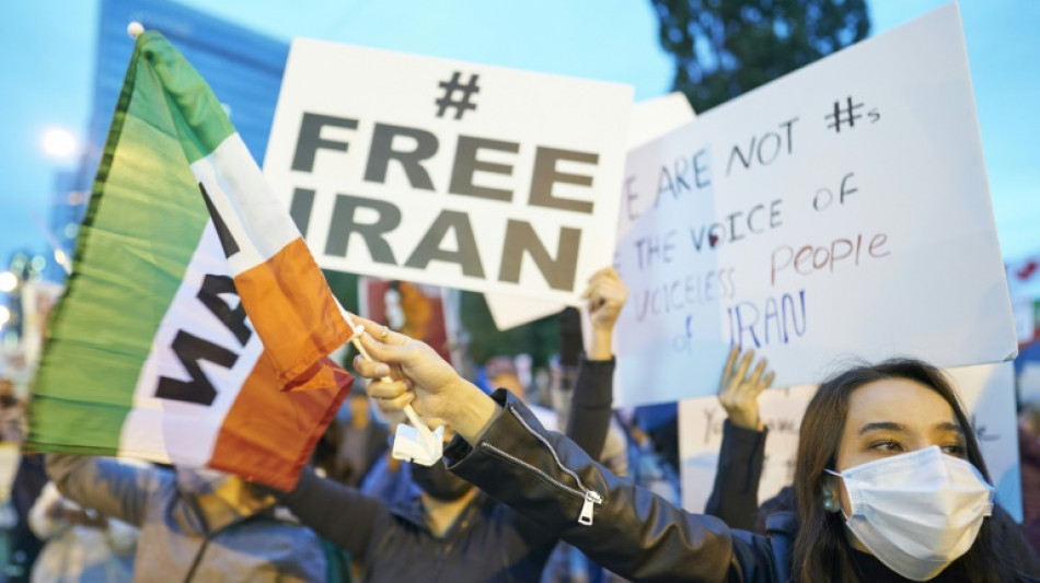 Iranischer Präsident verlangt "entschiedenes" Vorgehen gegen Demonstrierende