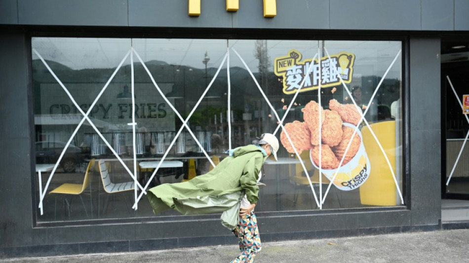 Supertuf&atilde;o Saola amea&ccedil;a o sul da China e paralisa grandes cidades