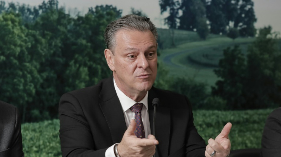 Ministro diz estar contido surto de gripe avi&aacute;ria que afetou exporta&ccedil;&otilde;es