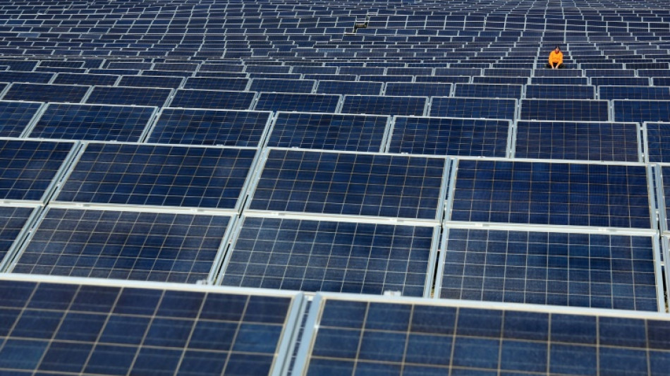 El gobierno busca alentar a los espa&ntilde;oles a instalar paneles solares