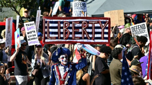 Manifestantes anti-Trump protestam em v&aacute;rias cidades dos Estados Unidos