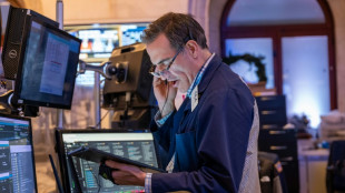Wall Street en ordre dispers&eacute; en attendant de nouvelles donn&eacute;es &eacute;conomiques